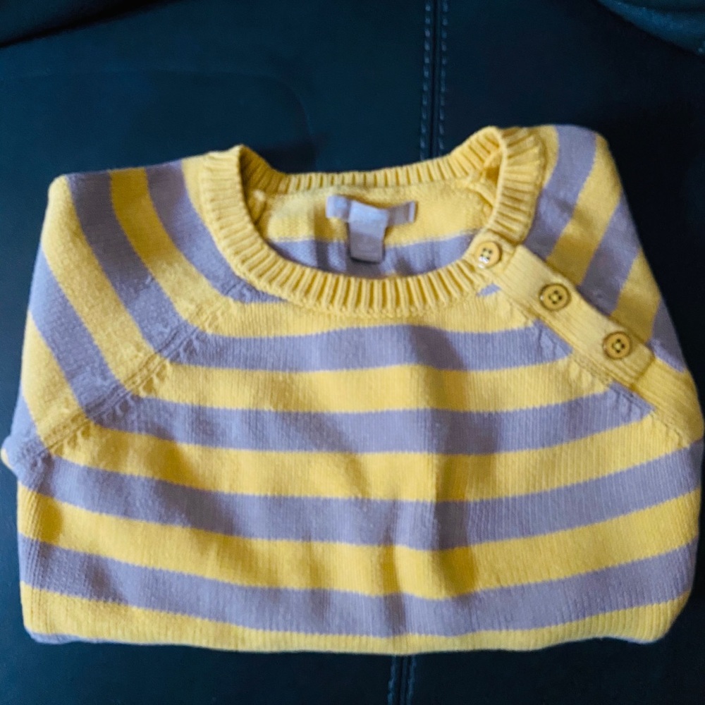 Banana Republic Sweater. Size S.